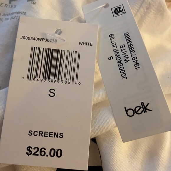 NWT! FRIENDS Graphic Tee S - Picture 3 of 7